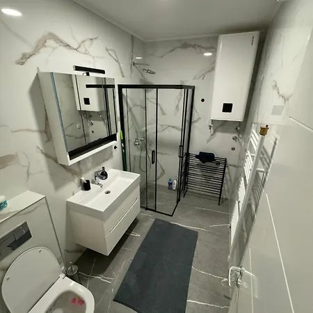 Apartment Epicenter *