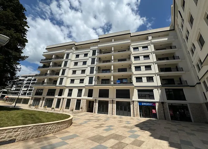 Epicenter شقة تريبينيي