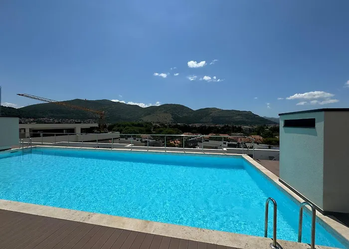 Epicenter شقة تريبينيي